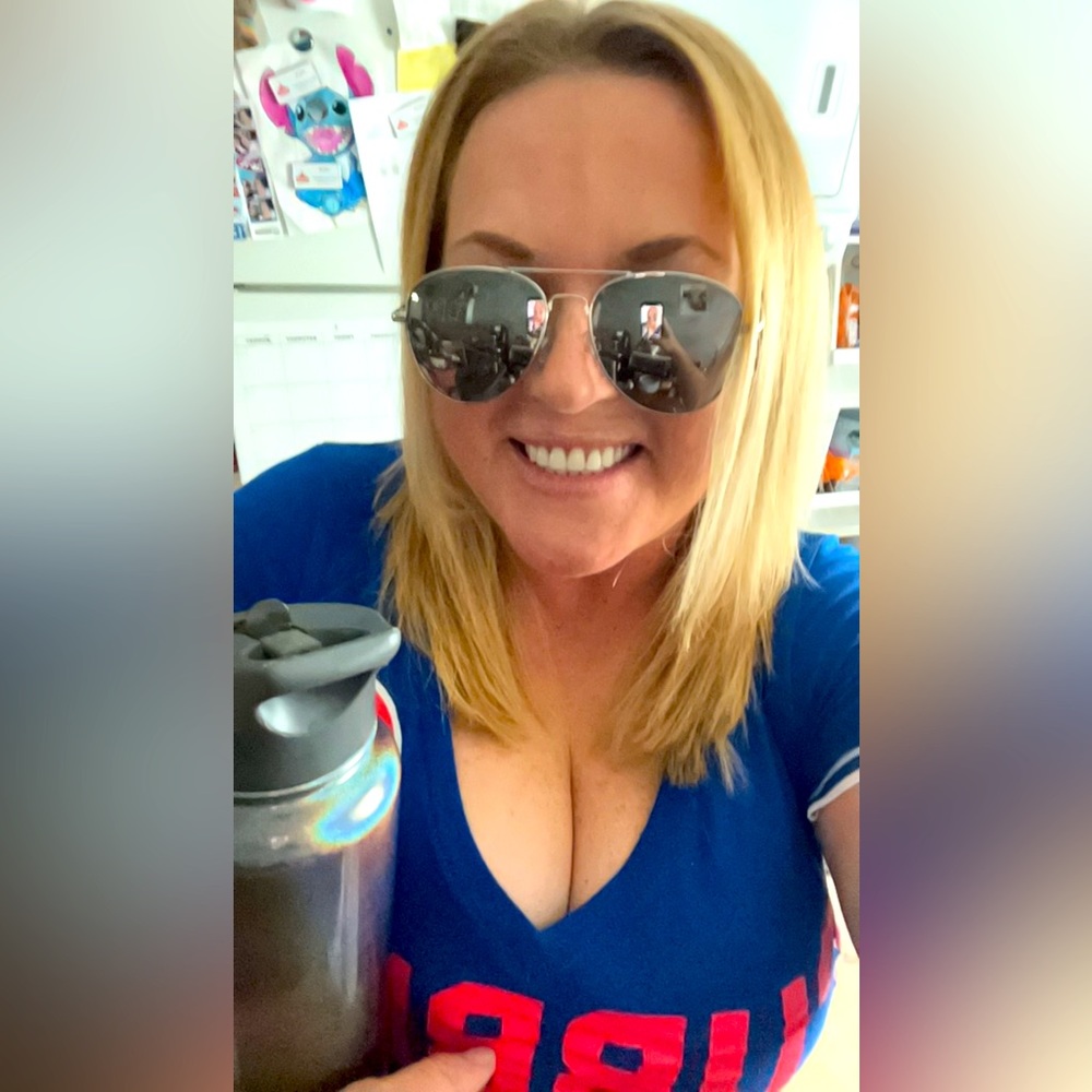 Meet your Posher, Julia